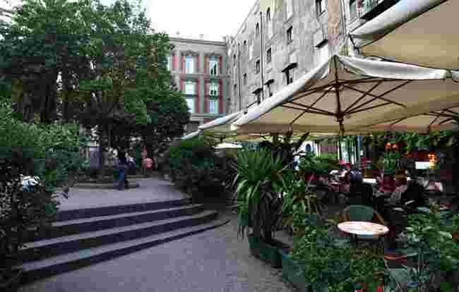 piazza-bellini-napoli